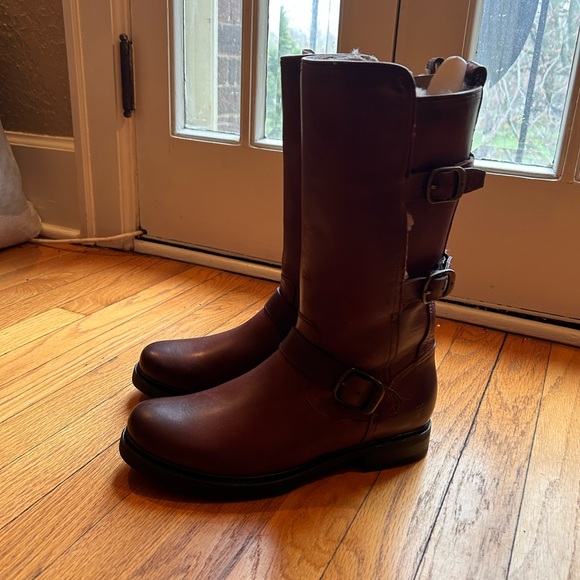 Frye Women's Leather Boots New with Tags - Picture 2 of 6